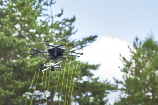 Lovec dronů Eagle.One prezentován ve vězeňském komplexu Rapotice