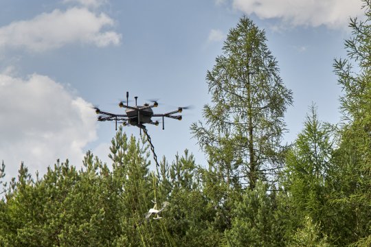 Lovec dronů Eagle.One prezentován ve vězeňském komplexu Rapotice
