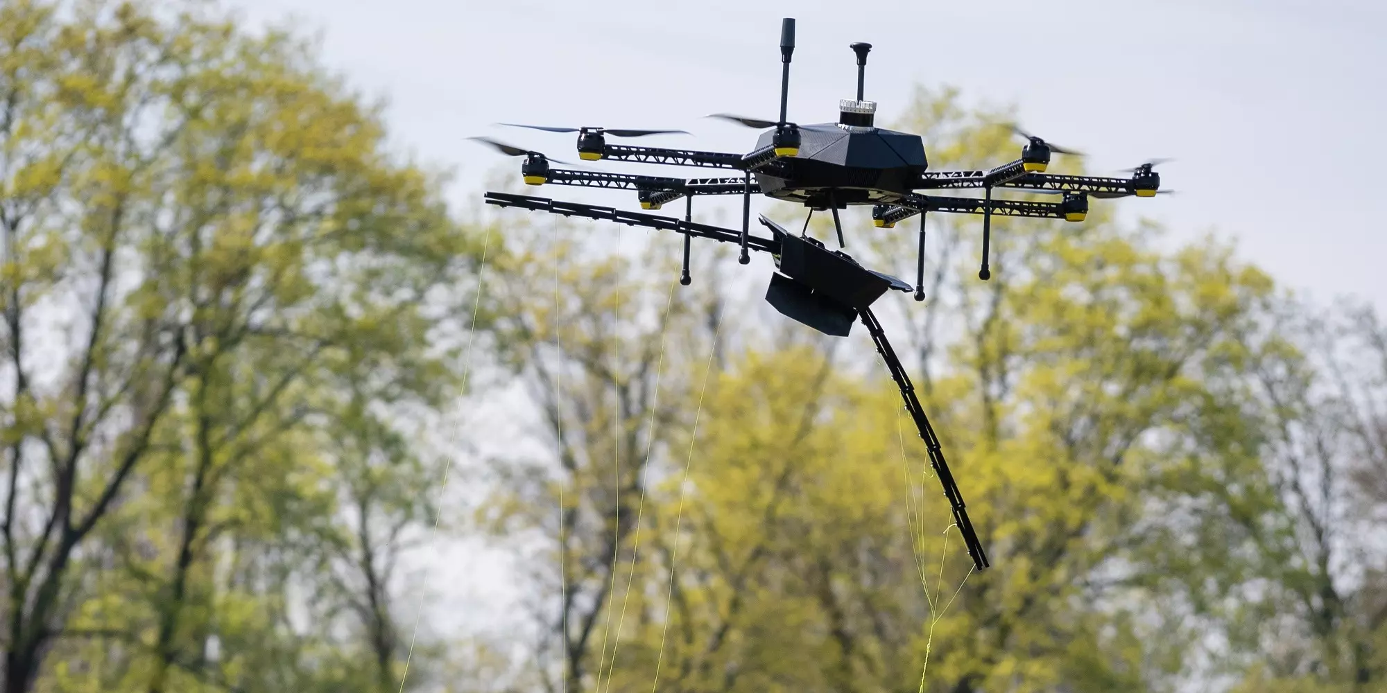 An undercarriage of EAGLE.ONE's body with detachable module mechanism